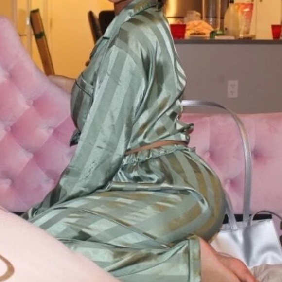 Satin Button Collar Long Sleeve Top Stretchy Waist Pants Pajamas Set - Picture 9 of 9